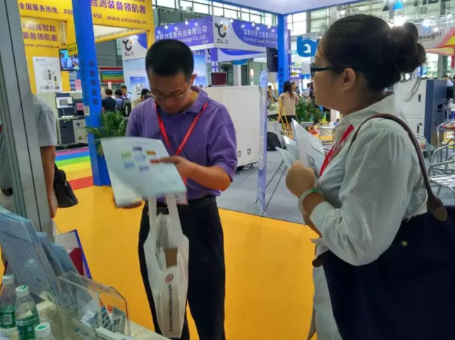 效率科技參加EeIE2017現場照片:加微信 效率科技參加EeIE2017現場照片:加微信