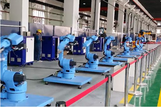 東莞智能轉(zhuǎn)型，車(chē)間用工數(shù)降了八成